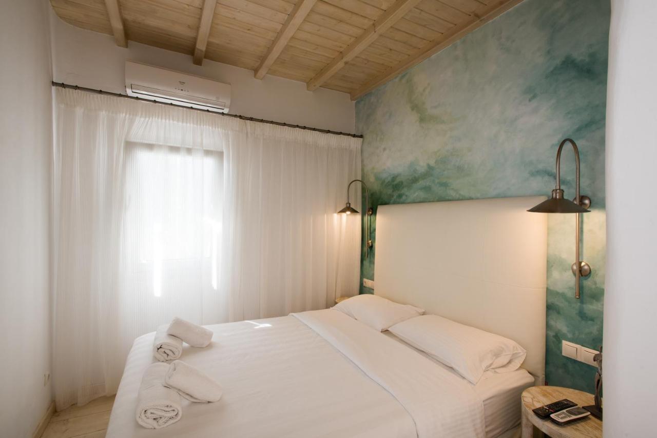 Pursue Your Day Dreams * Ornos (Mykonos)